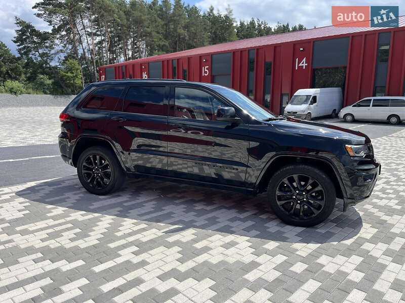 Внедорожник / Кроссовер Jeep Grand Cherokee 2020 в Львове