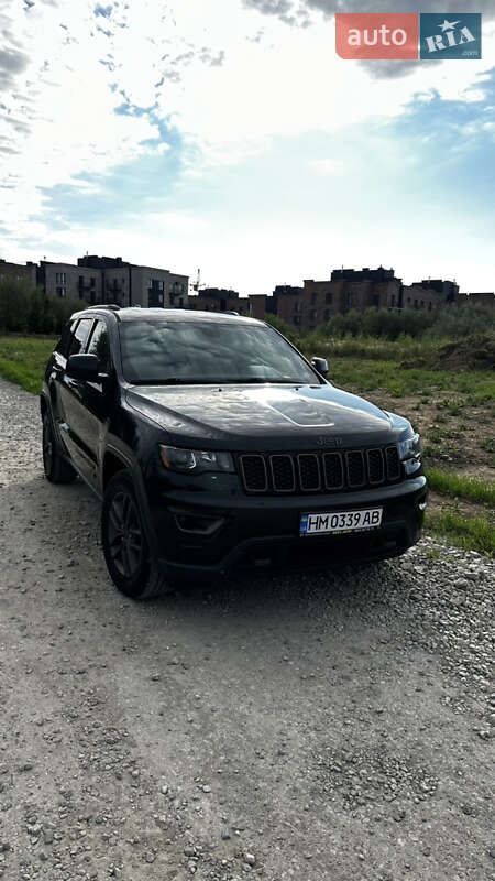 Внедорожник / Кроссовер Jeep Grand Cherokee 2016 в Ивано-Франковске