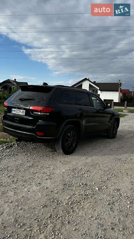 Внедорожник / Кроссовер Jeep Grand Cherokee 2016 в Ивано-Франковске