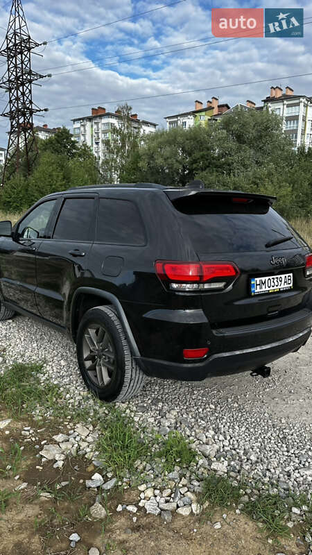 Внедорожник / Кроссовер Jeep Grand Cherokee 2016 в Ивано-Франковске