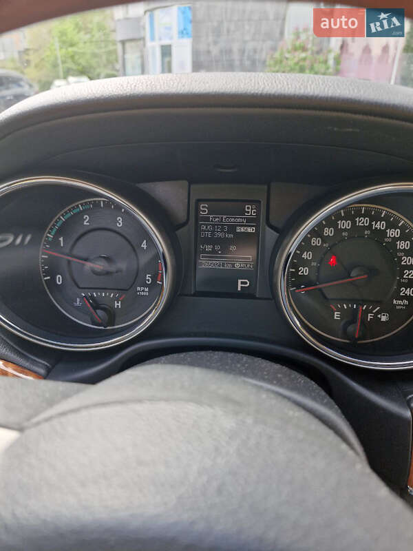 Внедорожник / Кроссовер Jeep Grand Cherokee 2011 в Киеве