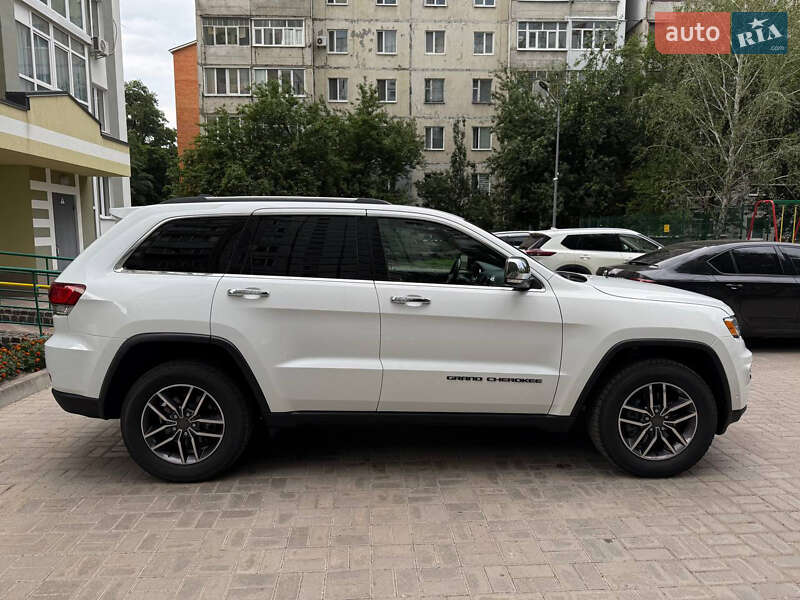 Внедорожник / Кроссовер Jeep Grand Cherokee 2019 в Ромнах фото 4 Внедорожник / Кроссовер Jeep Grand Cherokee 2019 в Ромнах