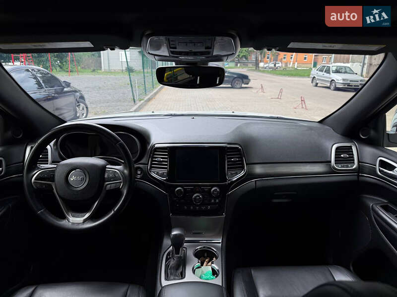 Внедорожник / Кроссовер Jeep Grand Cherokee 2019 в Ромнах фото 22 Внедорожник / Кроссовер Jeep Grand Cherokee 2019 в Ромнах