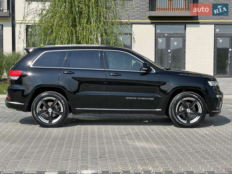 Внедорожник / Кроссовер Jeep Grand Cherokee 2017 в Киеве