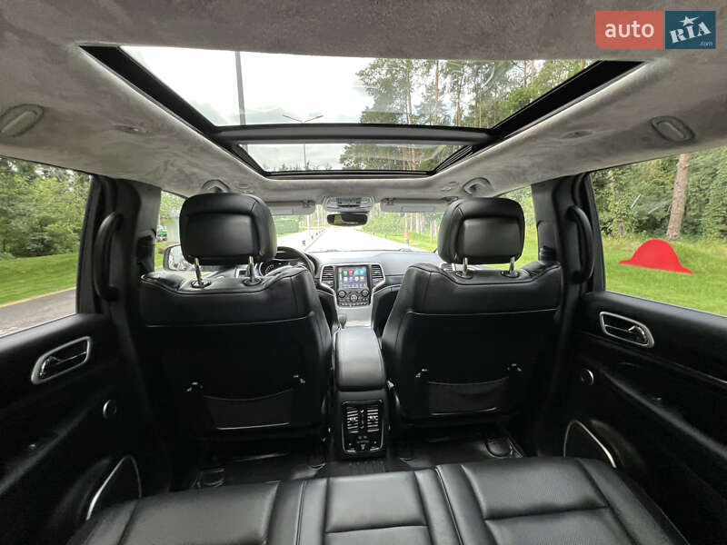 Внедорожник / Кроссовер Jeep Grand Cherokee 2017 в Киеве