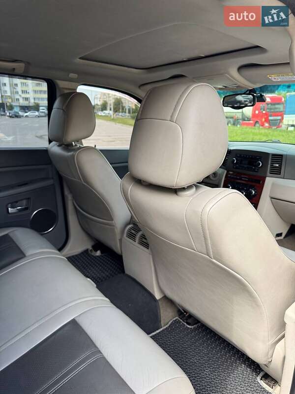 Внедорожник / Кроссовер Jeep Grand Cherokee 2004 в Ивано-Франковске