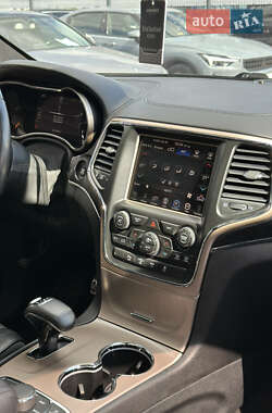 Внедорожник / Кроссовер Jeep Grand Cherokee 2014 в 