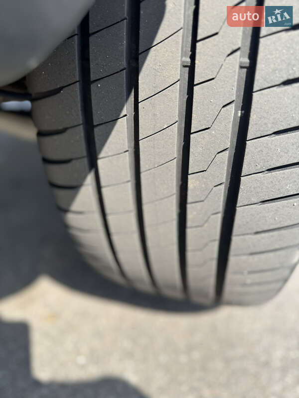 Внедорожник / Кроссовер Jeep Grand Cherokee 2014 в Киеве