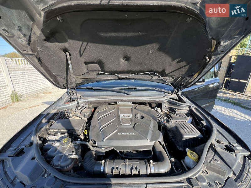 Внедорожник / Кроссовер Jeep Grand Cherokee 2017 в Кривом Роге