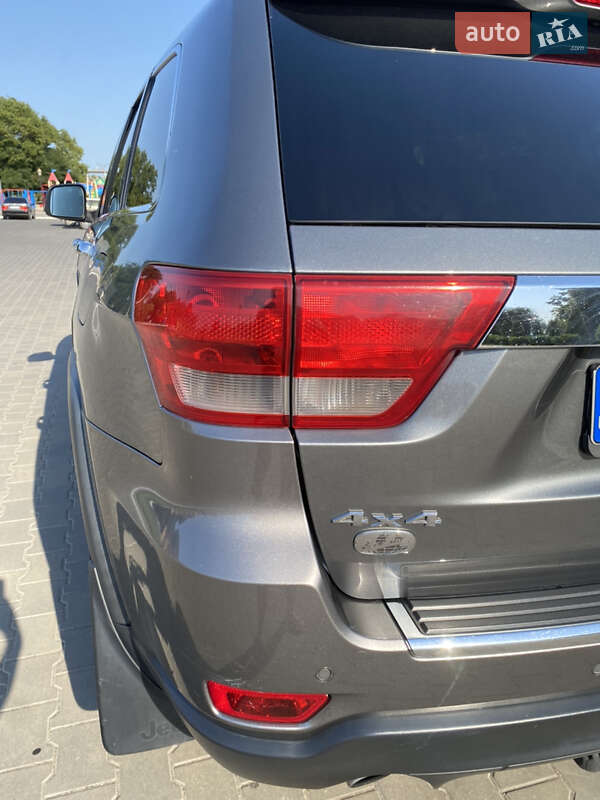 Внедорожник / Кроссовер Jeep Grand Cherokee 2011 в Измаиле