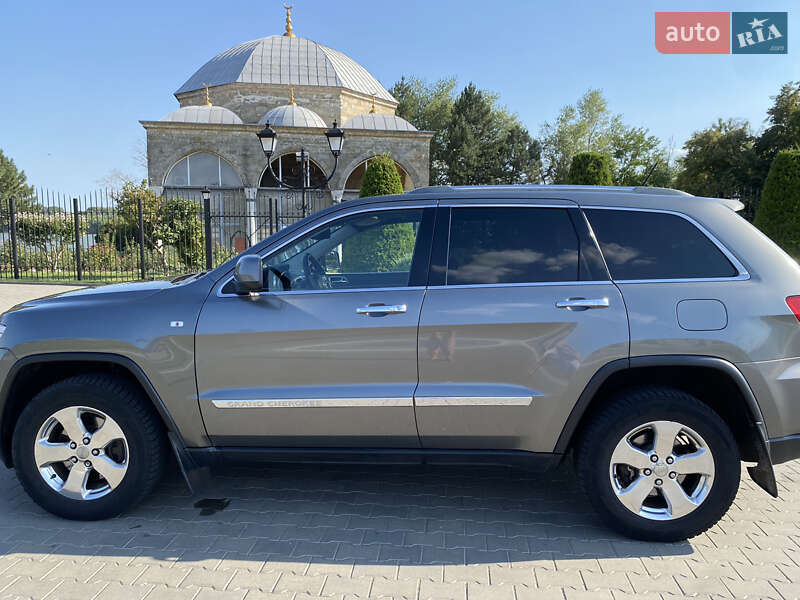 Внедорожник / Кроссовер Jeep Grand Cherokee 2011 в Измаиле