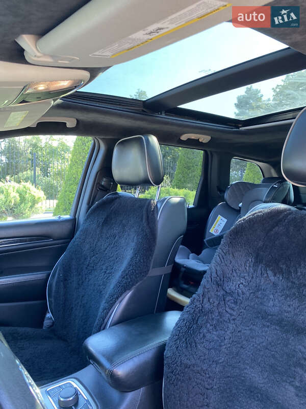 Внедорожник / Кроссовер Jeep Grand Cherokee 2011 в Измаиле