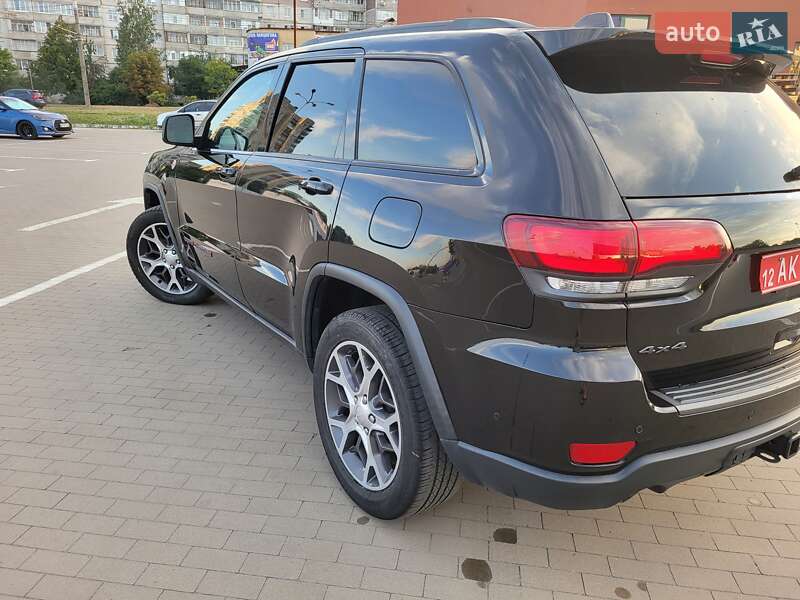 Внедорожник / Кроссовер Jeep Grand Cherokee 2020 в Киеве
