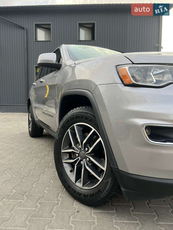 Внедорожник / Кроссовер Jeep Grand Cherokee 2019 в Киеве фото 13 Внедорожник / Кроссовер Jeep Grand Cherokee 2019 в Киеве