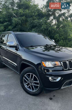 Внедорожник / Кроссовер Jeep Grand Cherokee 2018 в Чернигове