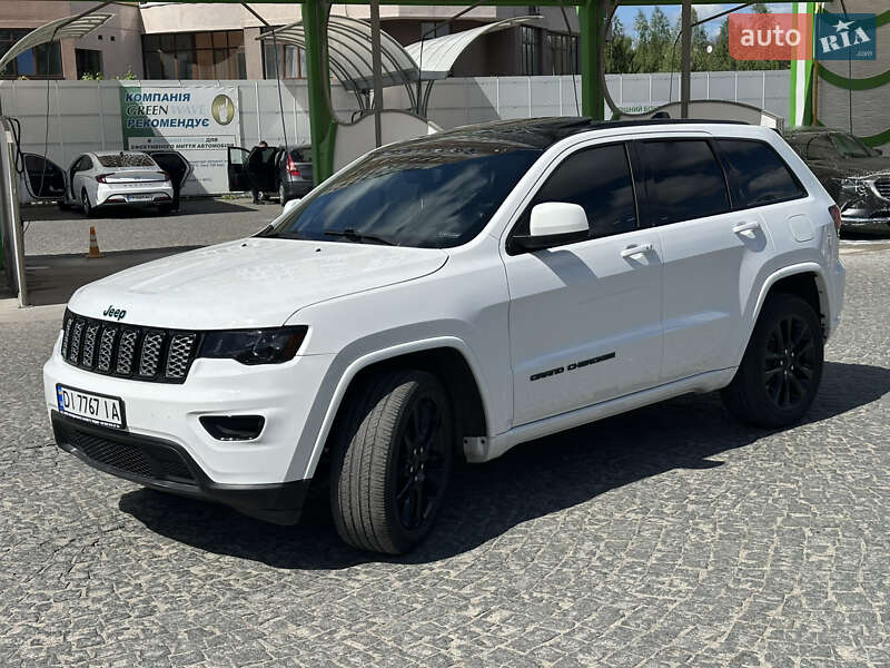 Внедорожник / Кроссовер Jeep Grand Cherokee 2018 в Киеве