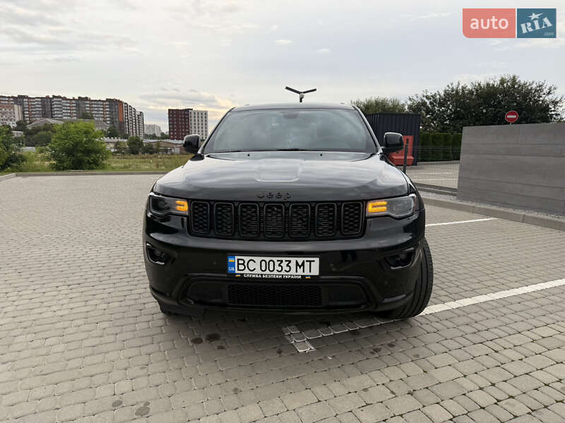 Внедорожник / Кроссовер Jeep Grand Cherokee 2017 в Львове
