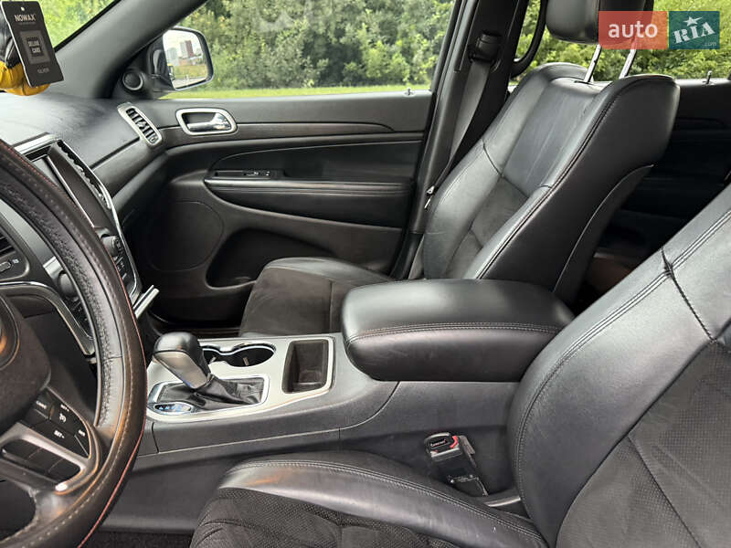 Внедорожник / Кроссовер Jeep Grand Cherokee 2017 в Львове