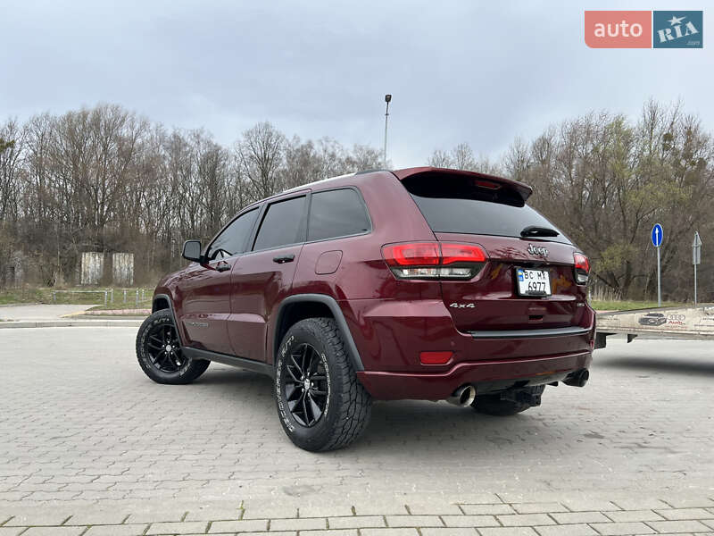 Внедорожник / Кроссовер Jeep Grand Cherokee 2017 в Львове