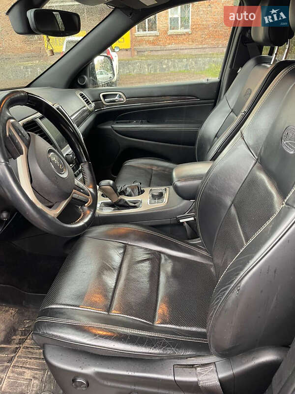 Внедорожник / Кроссовер Jeep Grand Cherokee 2017 в Путивле