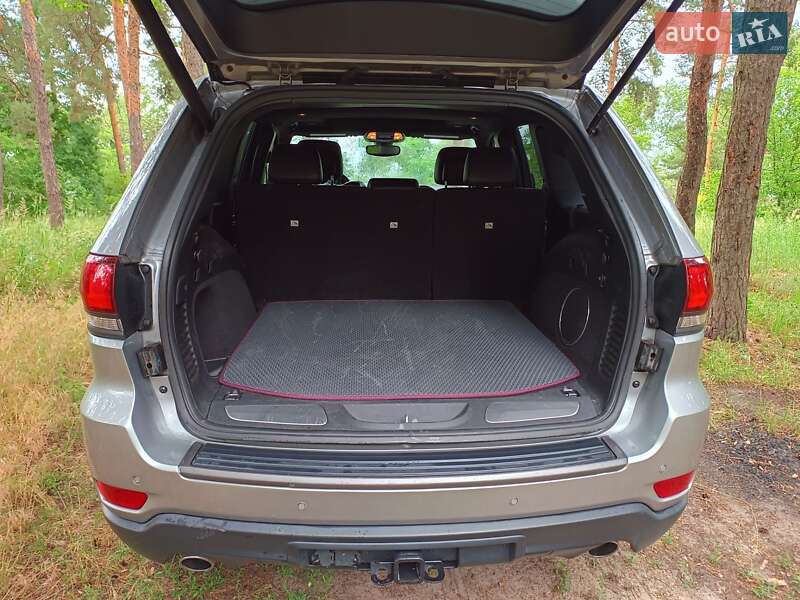 Внедорожник / Кроссовер Jeep Grand Cherokee 2020 в Черкассах