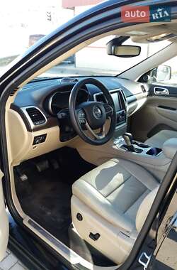 Внедорожник / Кроссовер Jeep Grand Cherokee 2016 в Тернополе