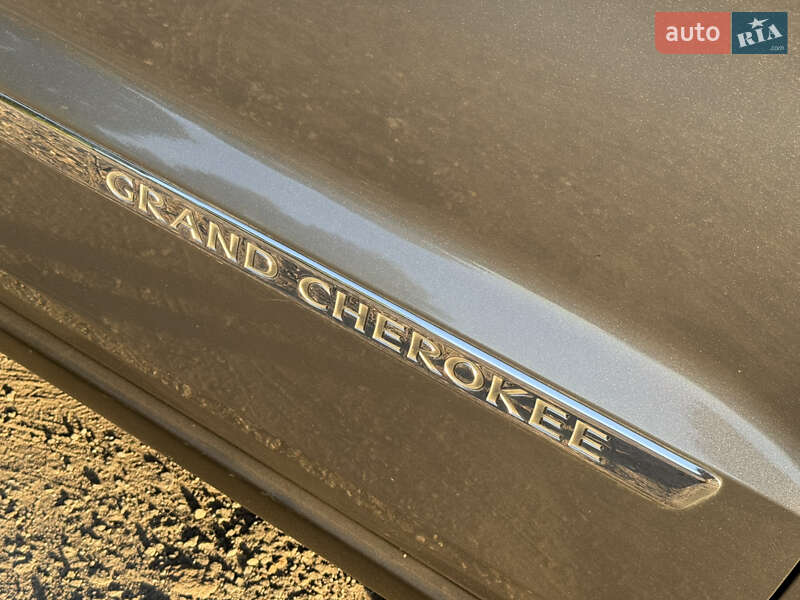 Внедорожник / Кроссовер Jeep Grand Cherokee 2011 в Киеве