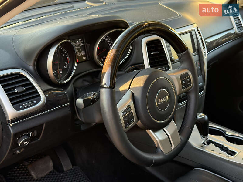 Внедорожник / Кроссовер Jeep Grand Cherokee 2011 в Киеве