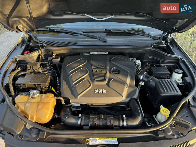 Внедорожник / Кроссовер Jeep Grand Cherokee 2011 в Киеве