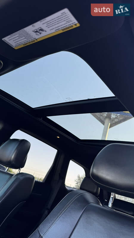 Внедорожник / Кроссовер Jeep Grand Cherokee 2016 в Киеве