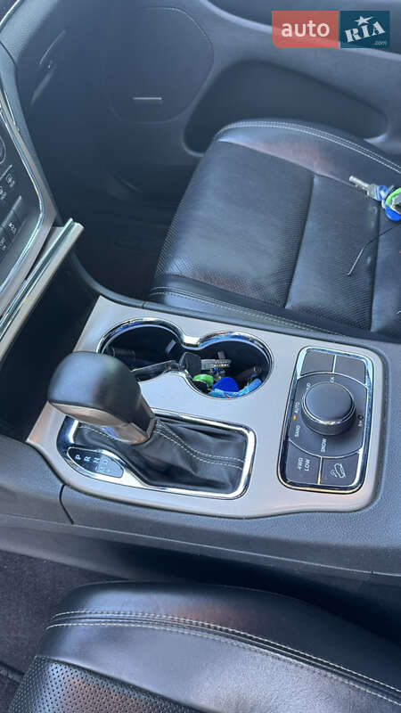 Внедорожник / Кроссовер Jeep Grand Cherokee 2016 в Киеве