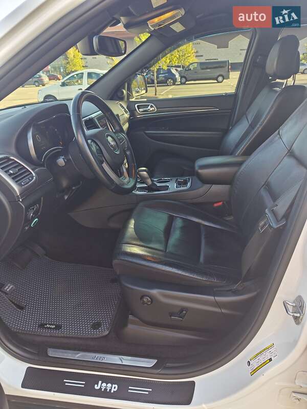 Внедорожник / Кроссовер Jeep Grand Cherokee 2018 в Киеве фото 28 Внедорожник / Кроссовер Jeep Grand Cherokee 2018 в Киеве
