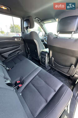 Внедорожник / Кроссовер Jeep Grand Cherokee 2015 в 