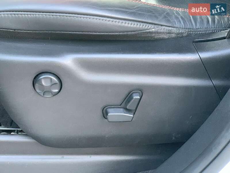 Внедорожник / Кроссовер Jeep Grand Cherokee 2016 в Виннице