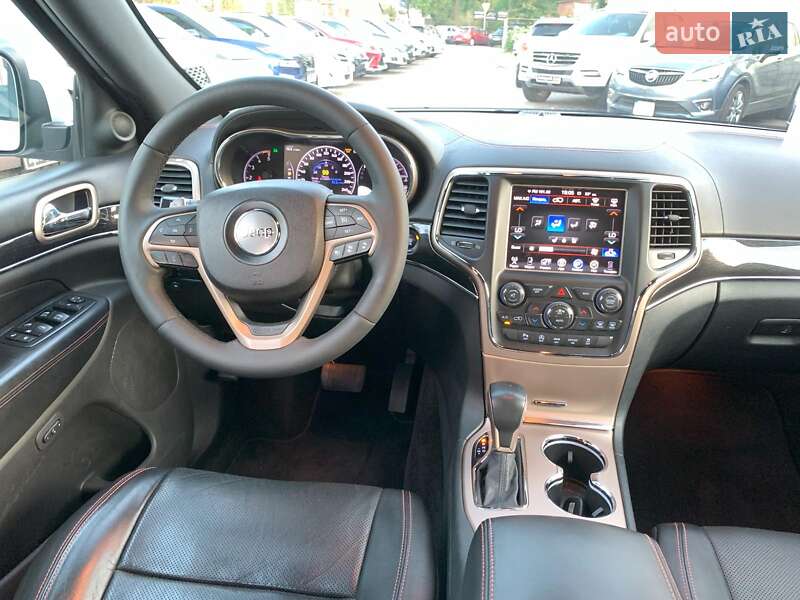 Внедорожник / Кроссовер Jeep Grand Cherokee 2016 в Виннице