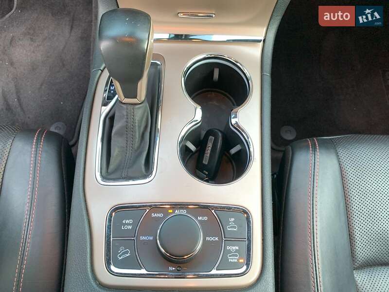 Внедорожник / Кроссовер Jeep Grand Cherokee 2016 в Виннице