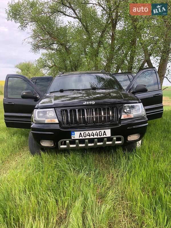 Внедорожник / Кроссовер Jeep Grand Cherokee 2004 в 