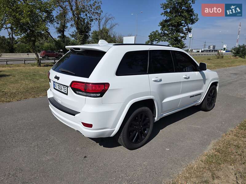 Внедорожник / Кроссовер Jeep Grand Cherokee 2018 в Киеве