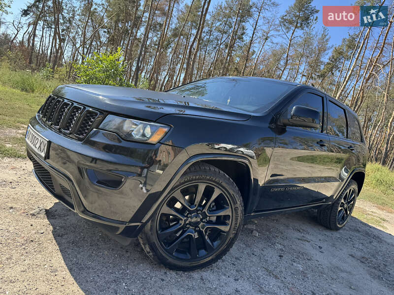 Внедорожник / Кроссовер Jeep Grand Cherokee 2018 в Харькове