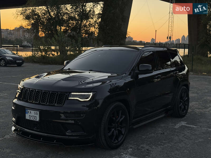 Внедорожник / Кроссовер Jeep Grand Cherokee 2016 в Киеве