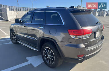 Внедорожник / Кроссовер Jeep Grand Cherokee 2017 в 
