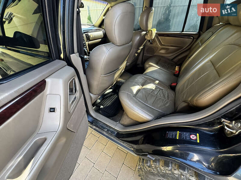 Внедорожник / Кроссовер Jeep Grand Cherokee 2002 в Ужгороде