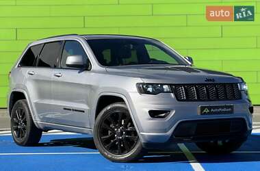Внедорожник / Кроссовер Jeep Grand Cherokee 2017 в Киеве