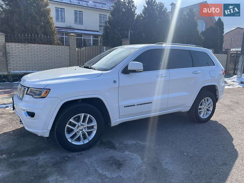 Внедорожник / Кроссовер Jeep Grand Cherokee 2017 в 