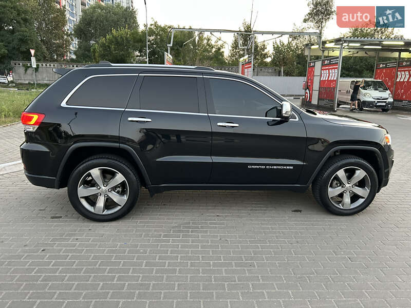 Позашляховик / Кросовер Jeep Grand Cherokee 2016 в Києві