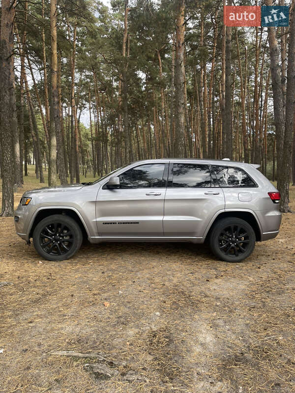 Внедорожник / Кроссовер Jeep Grand Cherokee 2018 в Виннице