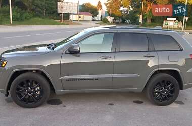 Внедорожник / Кроссовер Jeep Grand Cherokee 2022 в 