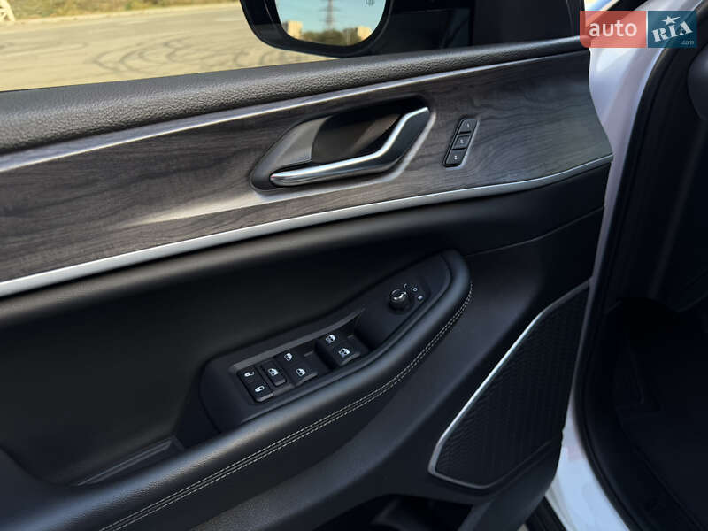 Внедорожник / Кроссовер Jeep Grand Cherokee 2022 в Киеве фото 13 Внедорожник / Кроссовер Jeep Grand Cherokee 2022 в Киеве