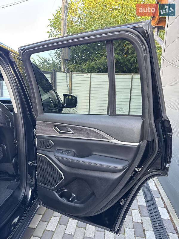 Внедорожник / Кроссовер Jeep Grand Cherokee 2022 в Киеве фото 12 Внедорожник / Кроссовер Jeep Grand Cherokee 2022 в Киеве