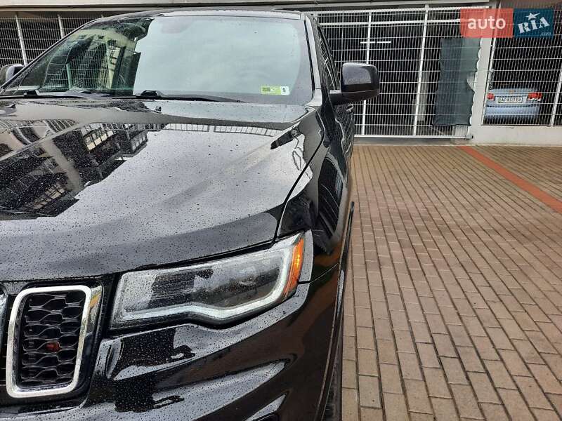 Внедорожник / Кроссовер Jeep Grand Cherokee 2018 в Киеве
